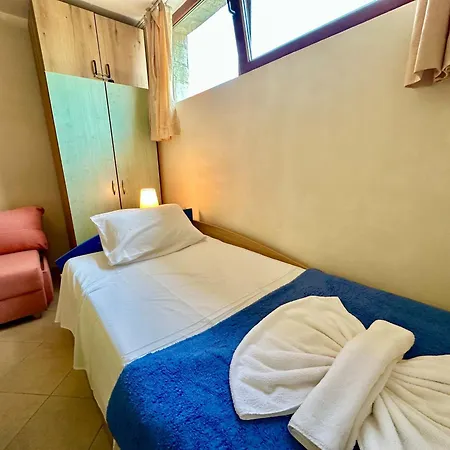Apartment Comfortable In Summer Breeze