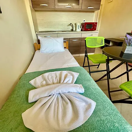 Comfortable In Summer Breeze Apartment